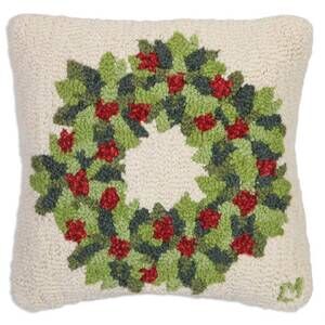 NEW CHANDLER 4 CORNERS berries and leaves wreath pillow in christmas santa holid